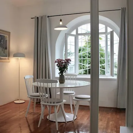 Boutique Mia, Amazing Location With Parking Apartment