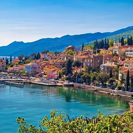 Διαμέρισμα Boutique Mia, Amazing Location With Parking *